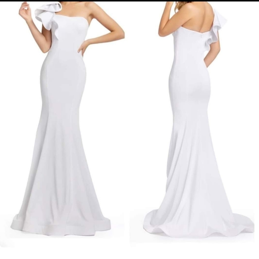 Mac Duggal white gown